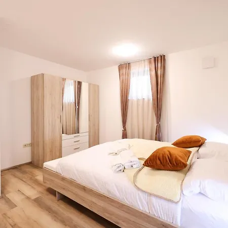 Villa Premium Nessi With Pool & Seaview
