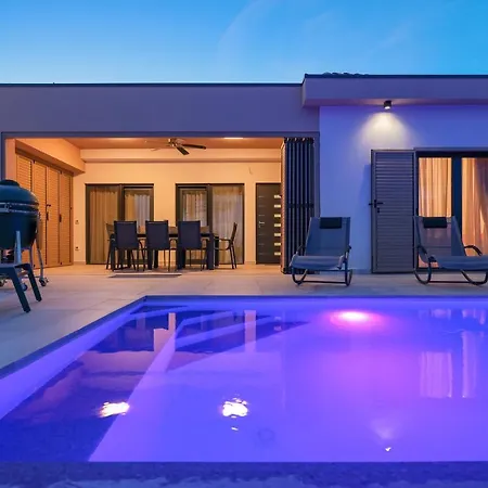 Premium Nessi With Pool & Seaview Villa Vir