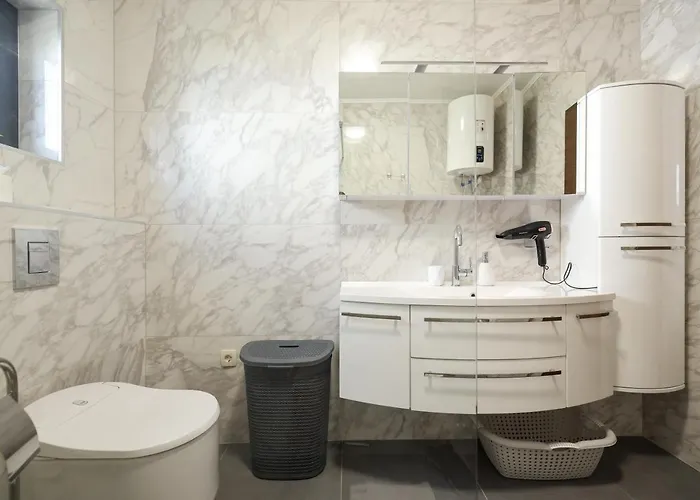 Vila Premium Nessi With Pool & Seaview *