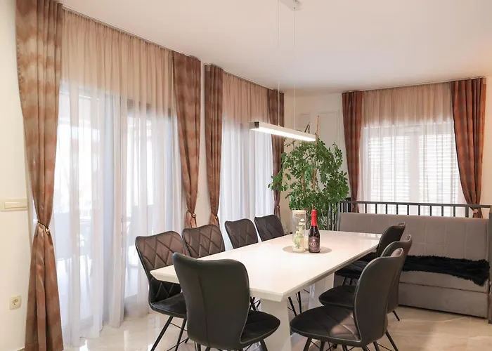 Premium Nessi With Pool & Seaview *