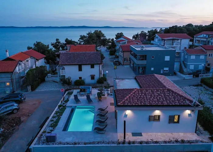 Vila Premium Nessi With Pool & Seaview Vir