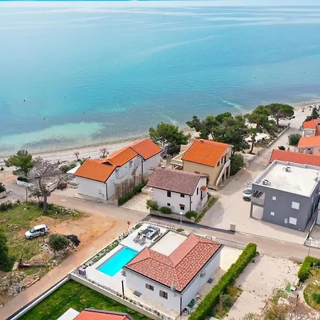 Premium Nessi With Pool & Seaview *