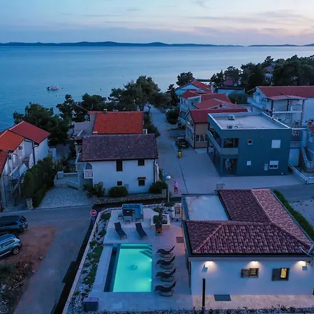 Premium Nessi With Pool & Seaview Vir