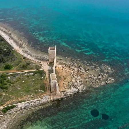 Premium Nessi With Pool & Seaview Vir