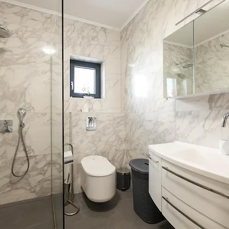 Premium Nessi With Pool & Seaview Villa