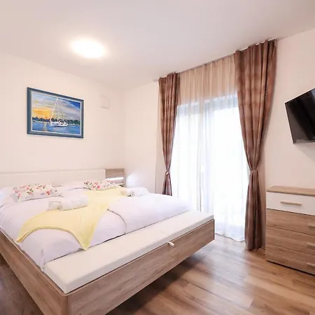 Premium Nessi With Pool & Seaview Villa Vir