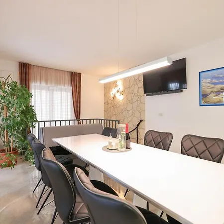 Premium Nessi With Pool & Seaview Villa Vir