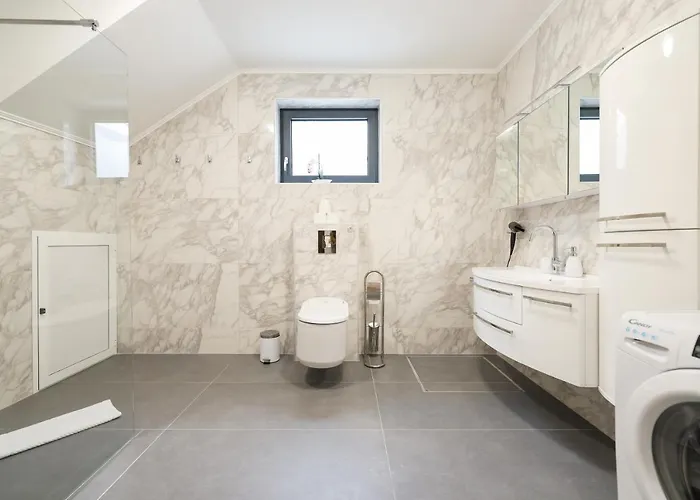 ヴィラ Premium Nessi With Pool & Seaview